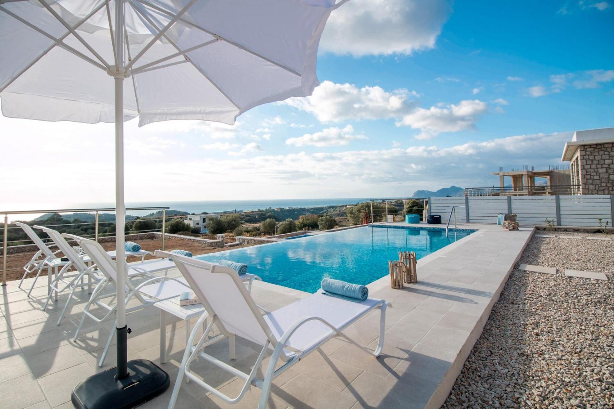 Francis & Gregorys Luxury Villa Afandou